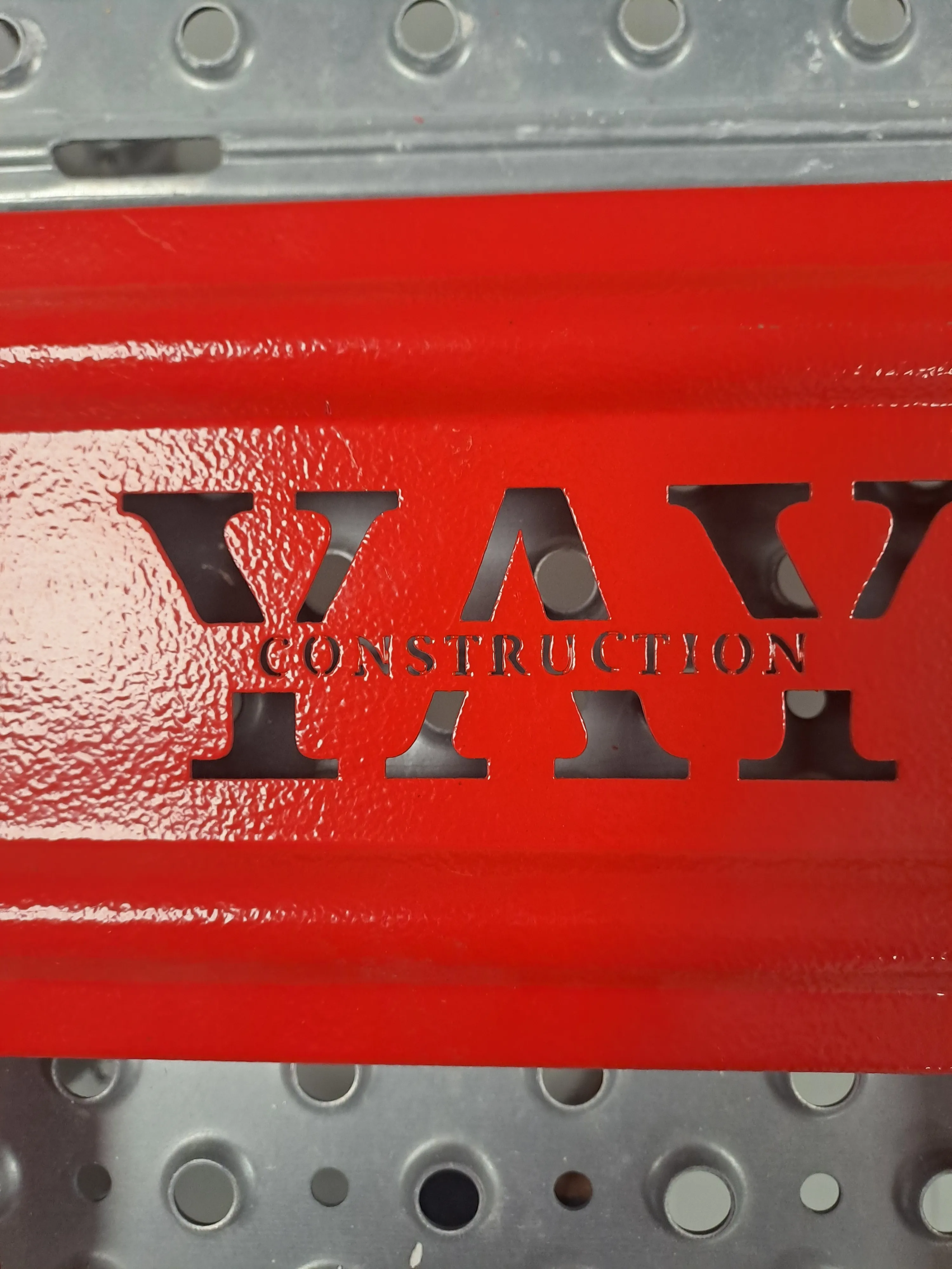 Plaque d'échafaudage rouge personnalisée au nom d'une entreprise